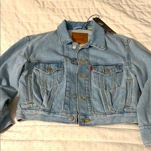 Women’s size XS Levi’s trucker jacket